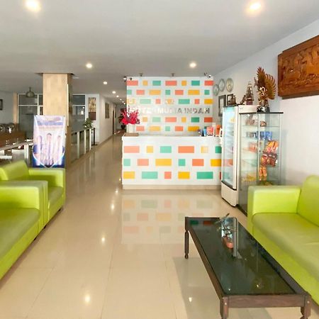 Urbanview Hotel Mulia Indah Palopo Exterior photo